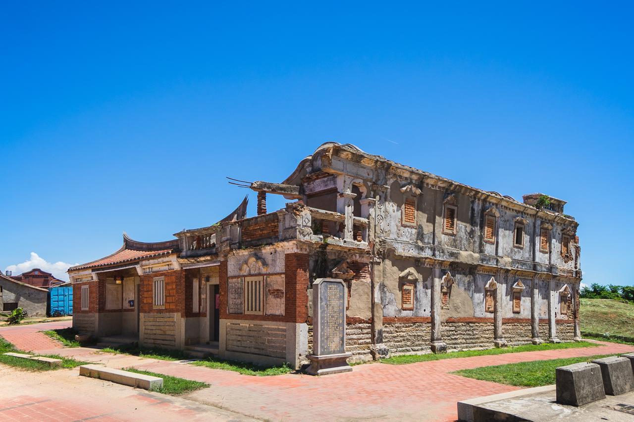 Jinning Beishan Old Western Style Hostel מראה חיצוני תמונה